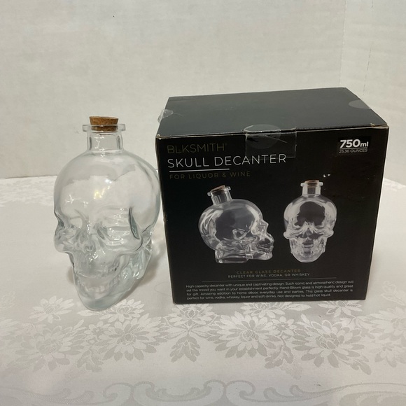 Crystal Head Skull Decanter- Holds 750ml - NIB - Picture 2 of 10